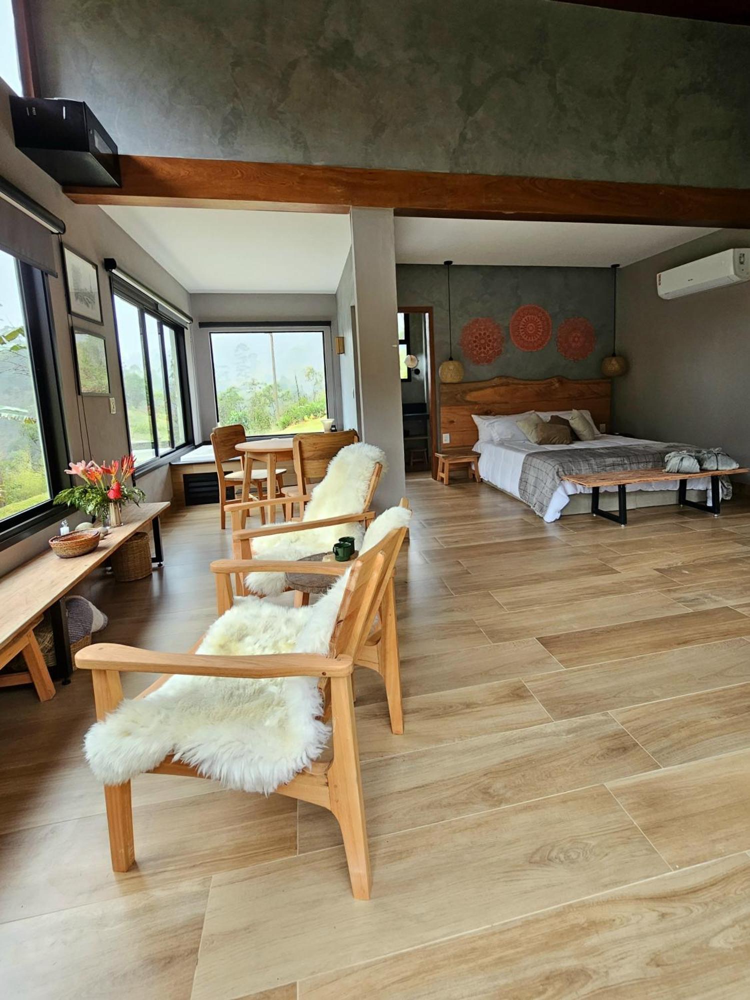 圣特雷莎Vila Pinheiro别墅 外观 照片