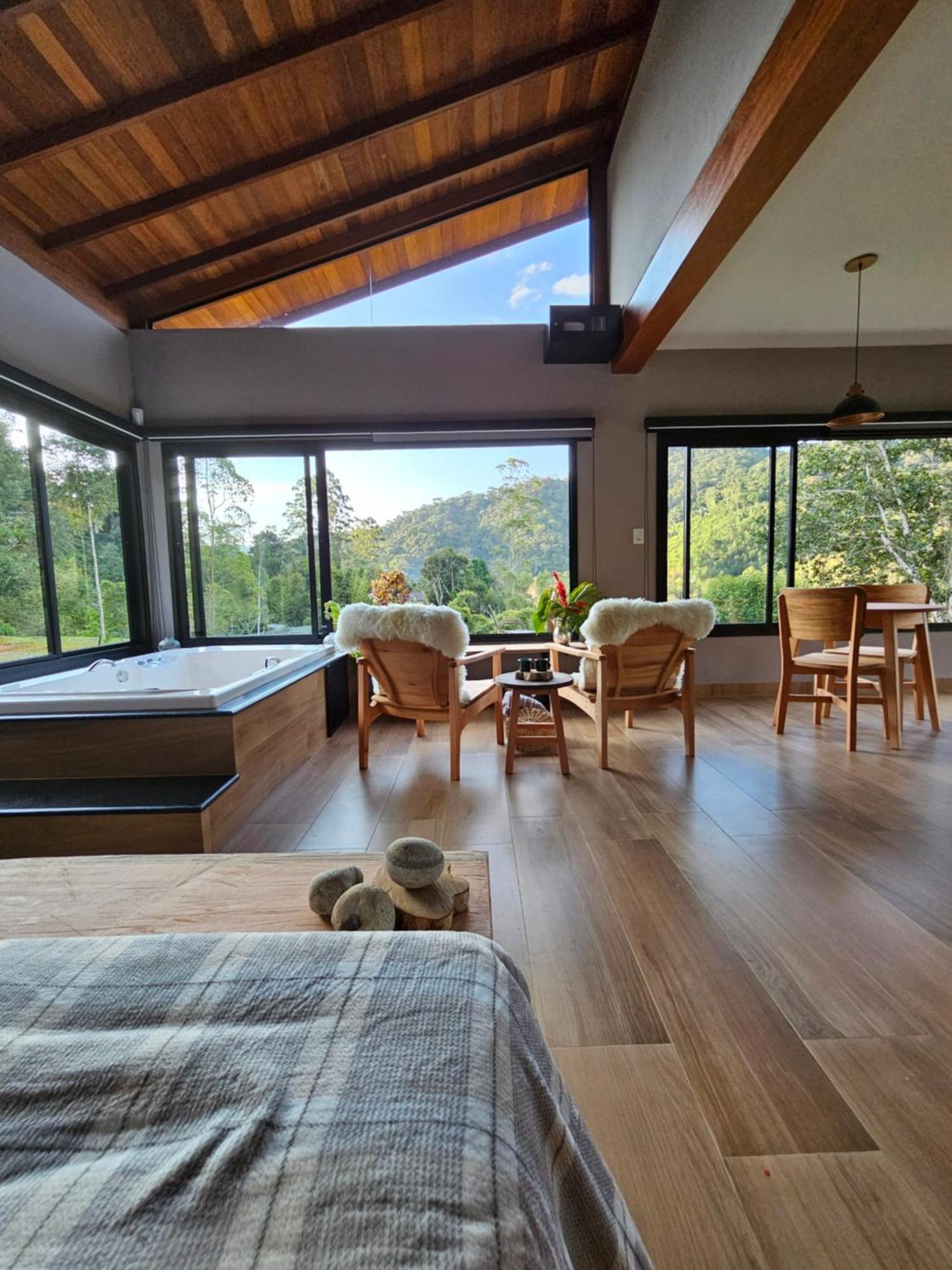 圣特雷莎Vila Pinheiro别墅 外观 照片